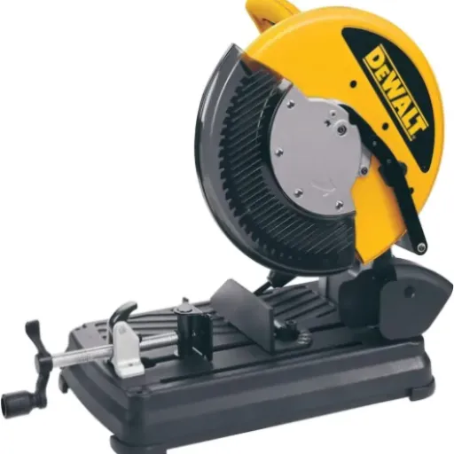 Test DEWALT DW872-QS : la tronçonneuse à métaux qui coupe propre mais pas donnée