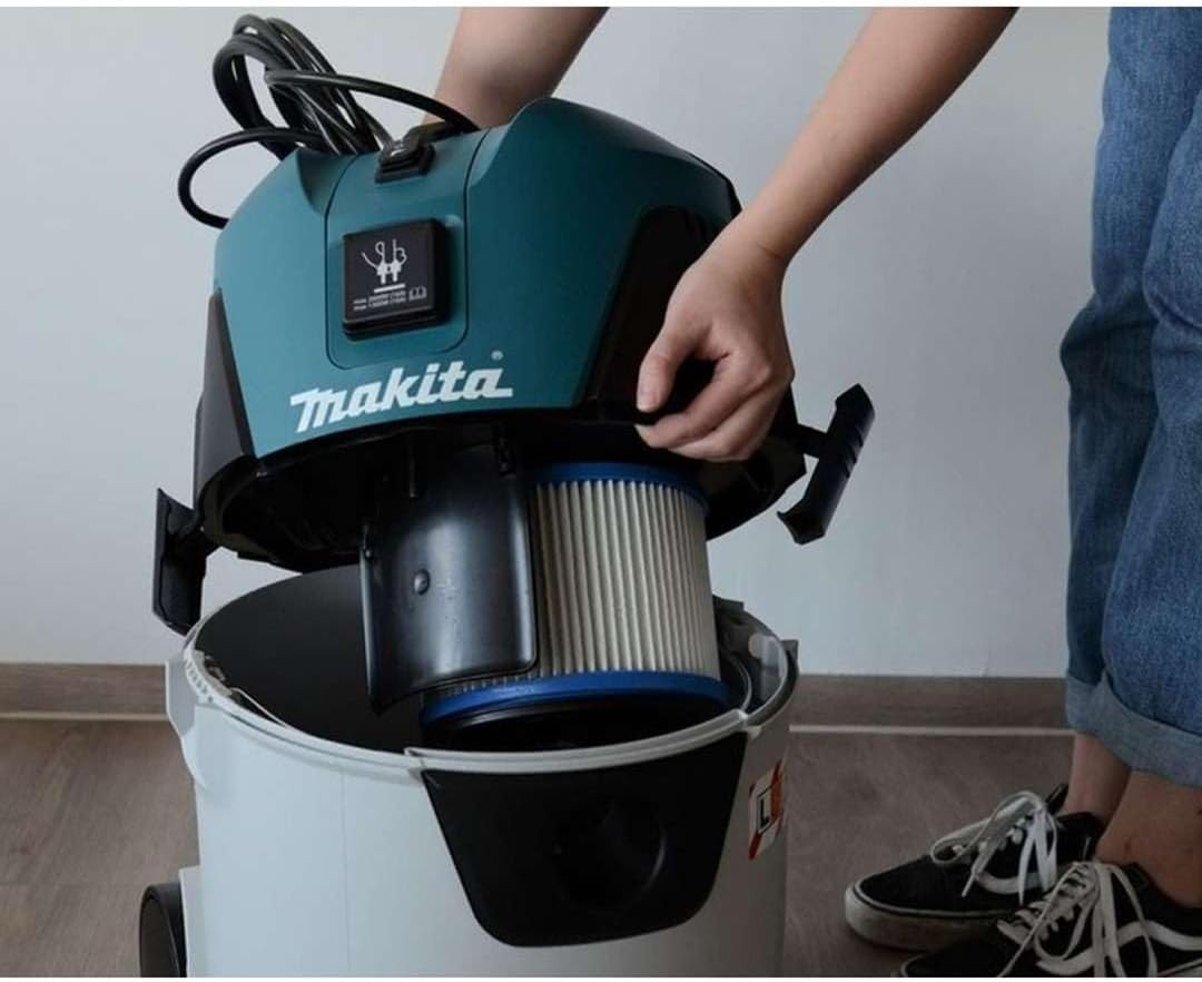 Makita Aspirateur 25L 1000W 210 mbar VC2512L Unique