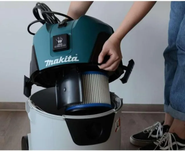 Makita Aspirateur 25L 1000W 210 mbar VC2512L Unique