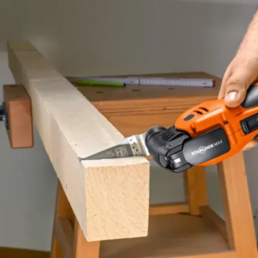 Test FEIN Multimaster MM 700 Max Top : l'outil multitâche qui envoie du bois