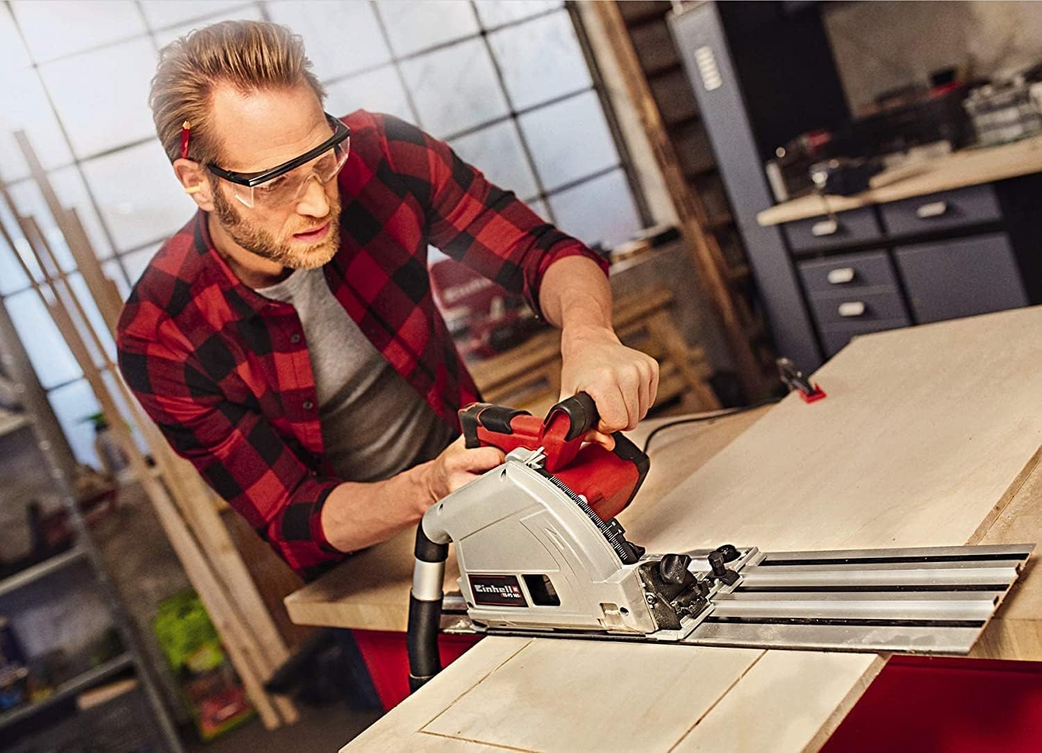 Scie plongeante TE-PS 165 (1200 W, Diamètre de lame : 165mm, 48 dents, lame HW/TCT, profondeur de coupe : 56 mm, réglage sans outil, Livré avec accessoires)