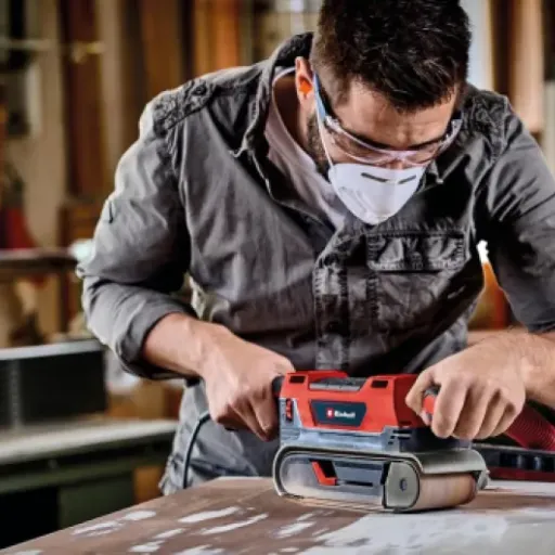 Test Einhell TE-BS 850 E : la ponceuse à bande qui fait le job sans ruiner le budget