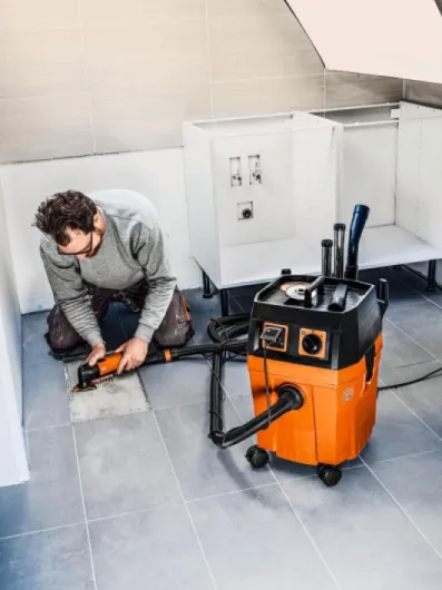 Dustex 35 L, Aspirateur eau et poussières puissant pour le raccordement d'outils électroportatifs en atelier ou sur chantier.Certification classe de poussières L - Sans accessoires