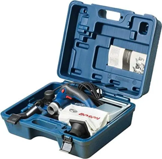 Rabot GHO 26-82 D (puissance 710 W, avec butée parallèle, clé six pans mâle de 2,5 mm, sac à poussière en tissu, coffret de transport)